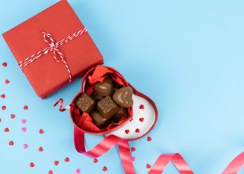 I 5 regali che una donna vorrebbe ricevere realmente a San Valentino