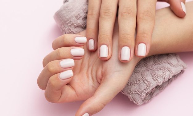 8 rimedi naturali ed efficaci per rinforzare le unghie
