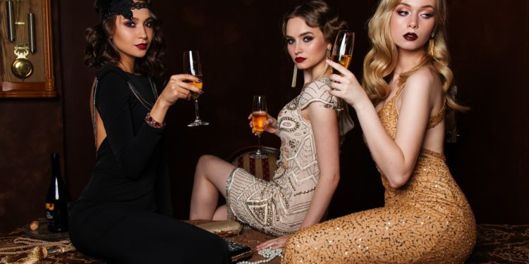 Anche le donne mature dal fascino irresistibile possono essere alla moda