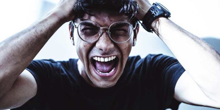 Dolore al cuoio capelluto: cause e soluzioni a questo problema