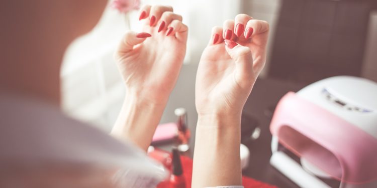 Come fare la manicure in casa