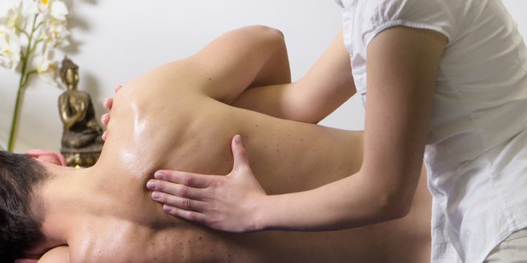 Massaggio tantra: tutti quello che c’è da sapere per rilassarsi con poco