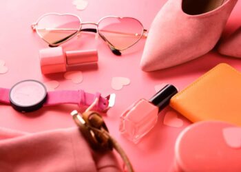 Gli accessori da Indossare a San Valentino per la donna: Un mondo di scelte affascinanti