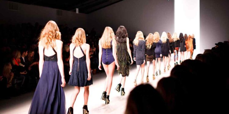 Tendenze moda primavera – estate 2025: Un anticipazione sulle novità del settore
