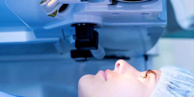 La chirurgia refrattiva come alleato della tua bellezza e della tua salute