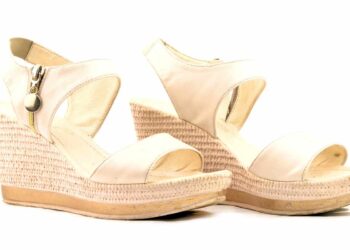 Sandali: I modelli estivi del 2025