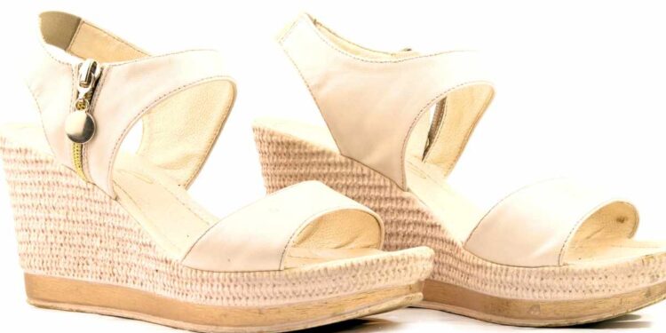 Sandali: I modelli estivi del 2025