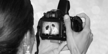 Quali servizi fotografici matrimoniali in Puglia offrono anche video professionale?