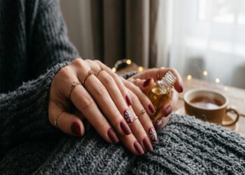 Unghie impeccabili anche in inverno: la guida completa per proteggerle dal freddo